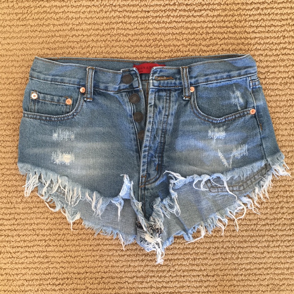 💙Signature Denim Cut Off Shorts💙